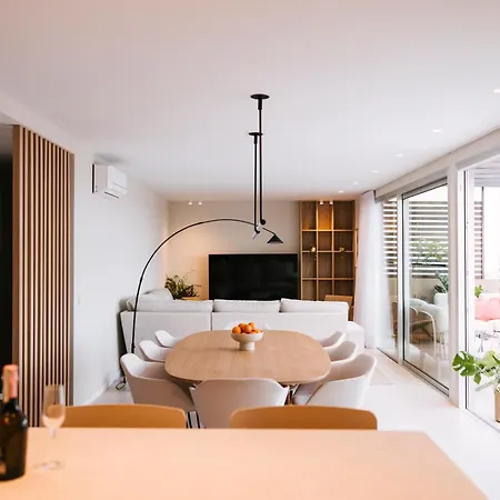 Homes Hotel *